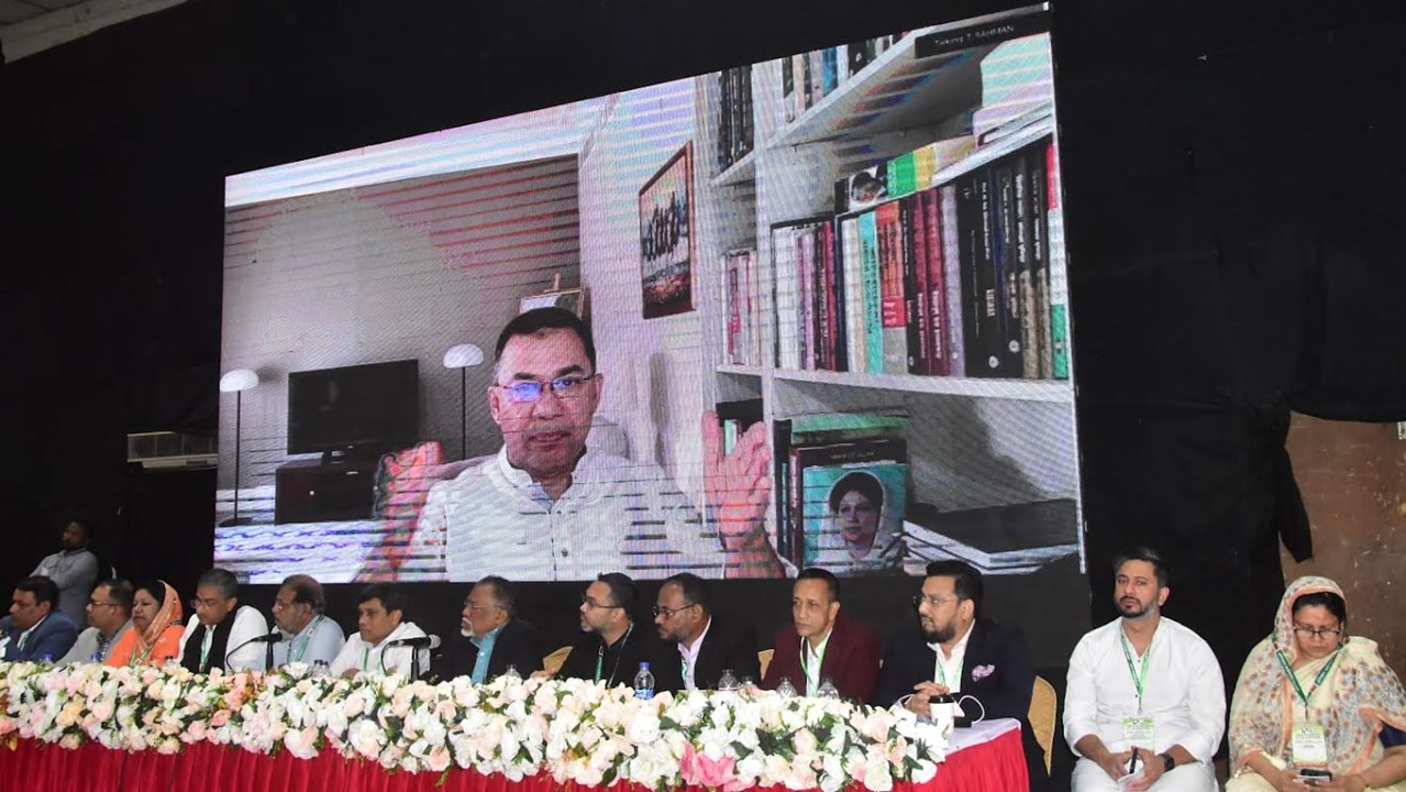 বহু ষড়যন্ত্র চলছে, অদৃশ্য শক্তি কাজ করছে: তারেক রহমান